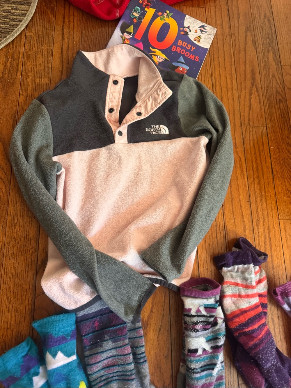 Smartwool socks bundle and north face fleece girls 7 small - Picture 3 of 5